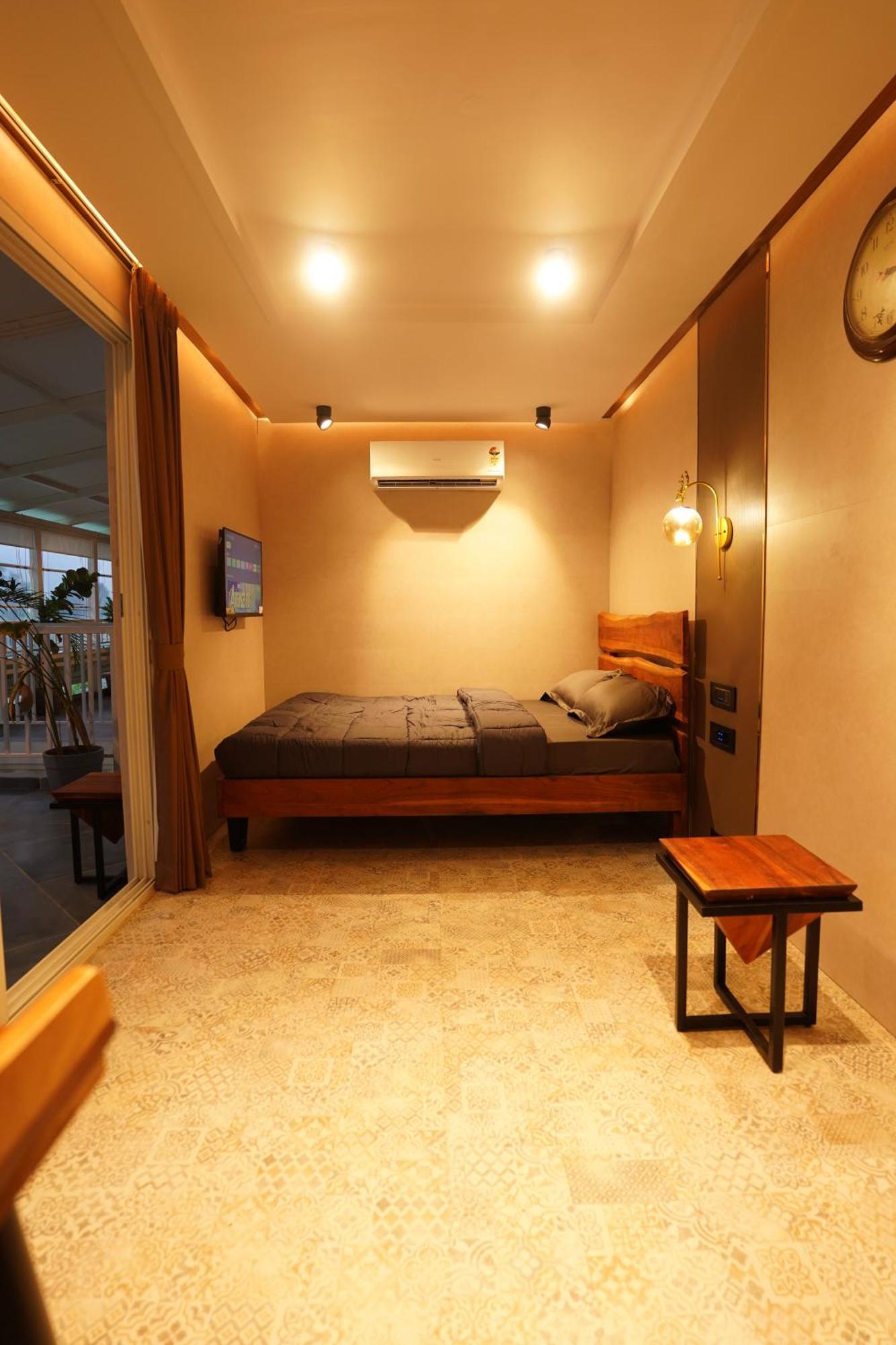 Hotel The Boat Club,Karjat Exterior foto