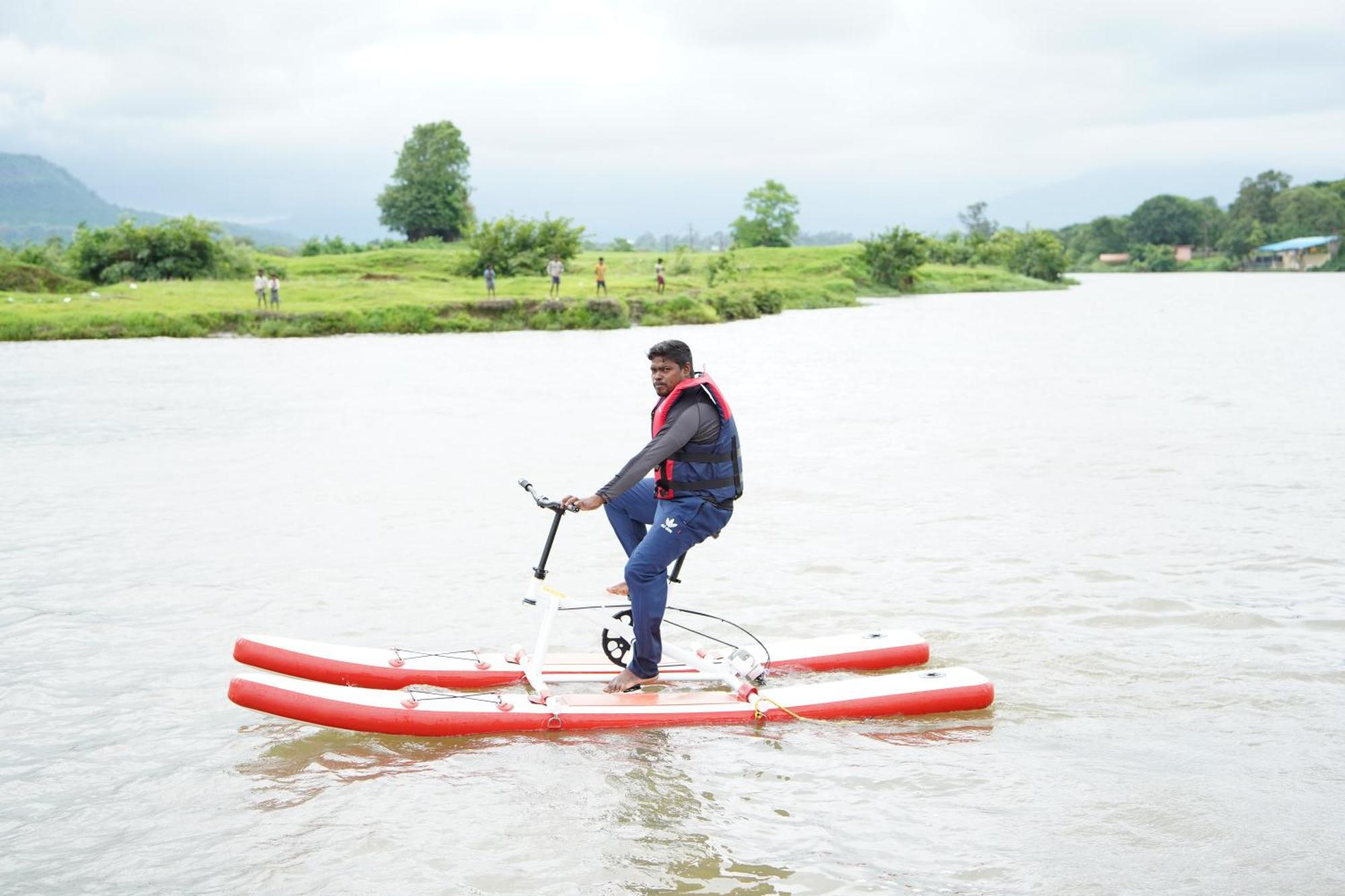 Hotel The Boat Club,Karjat Exterior foto