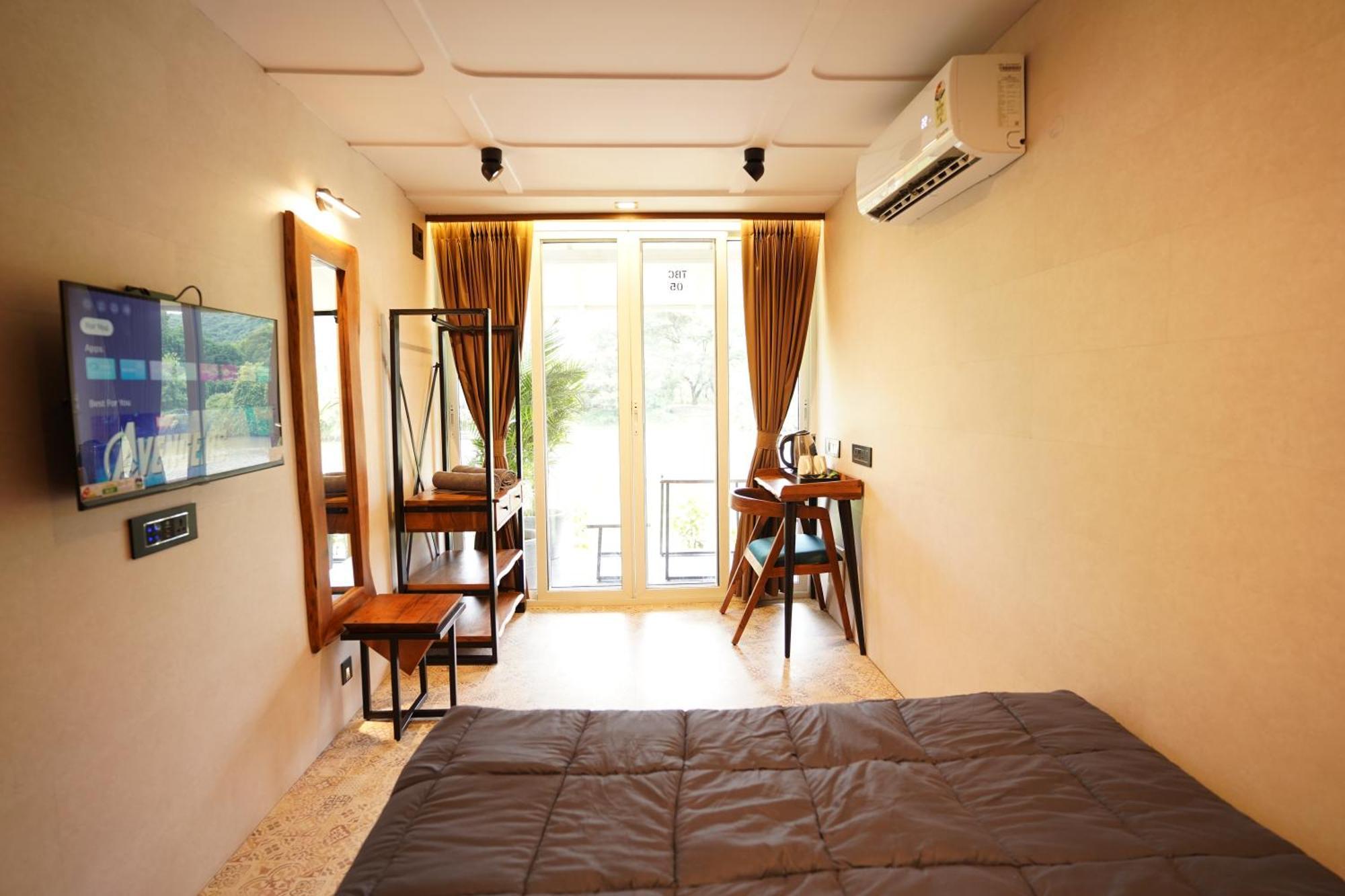 Hotel The Boat Club,Karjat Exterior foto