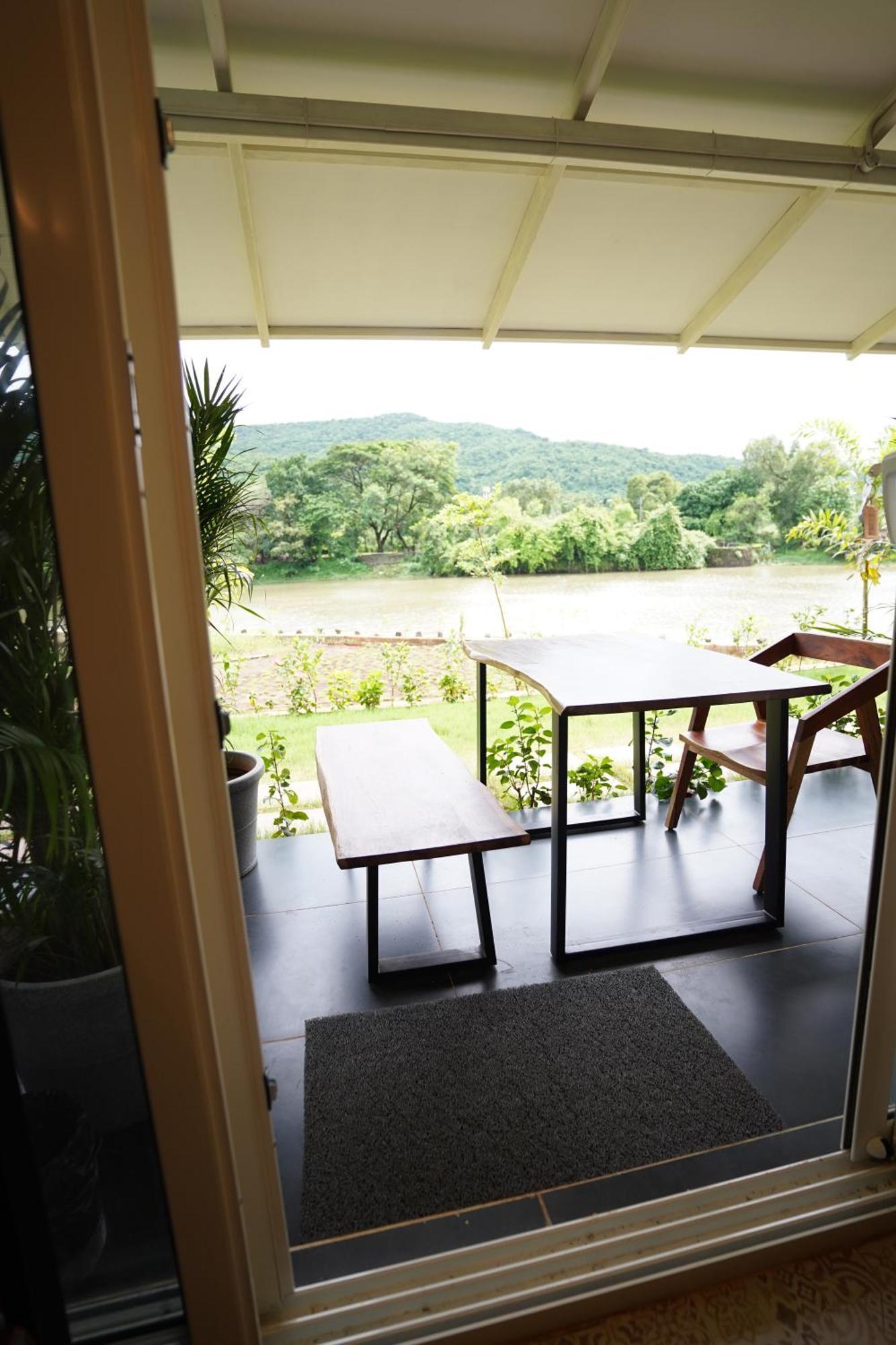 Hotel The Boat Club,Karjat Exterior foto
