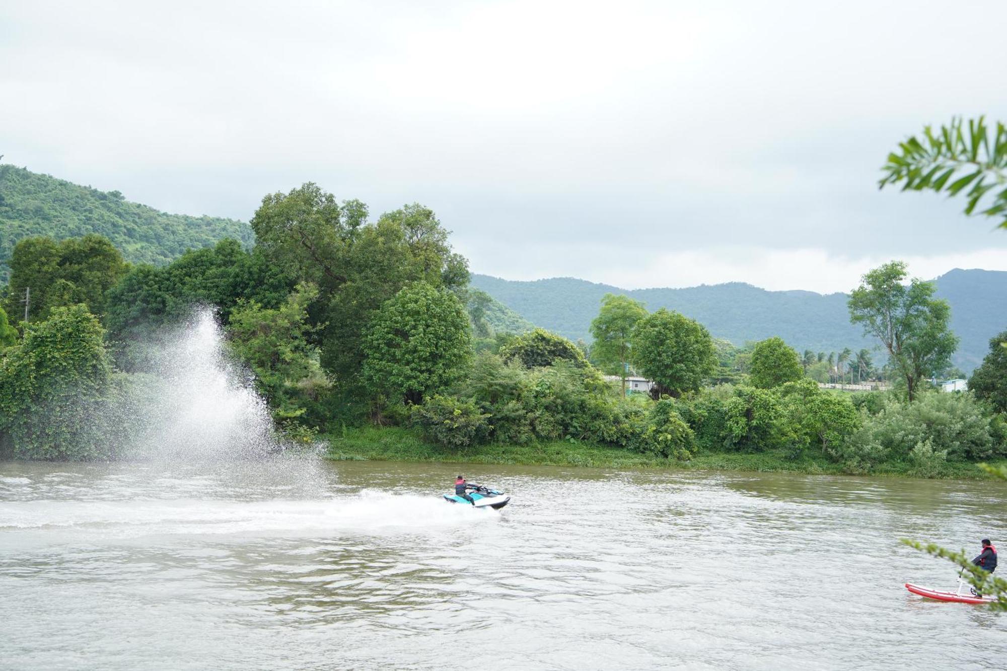Hotel The Boat Club,Karjat Exterior foto