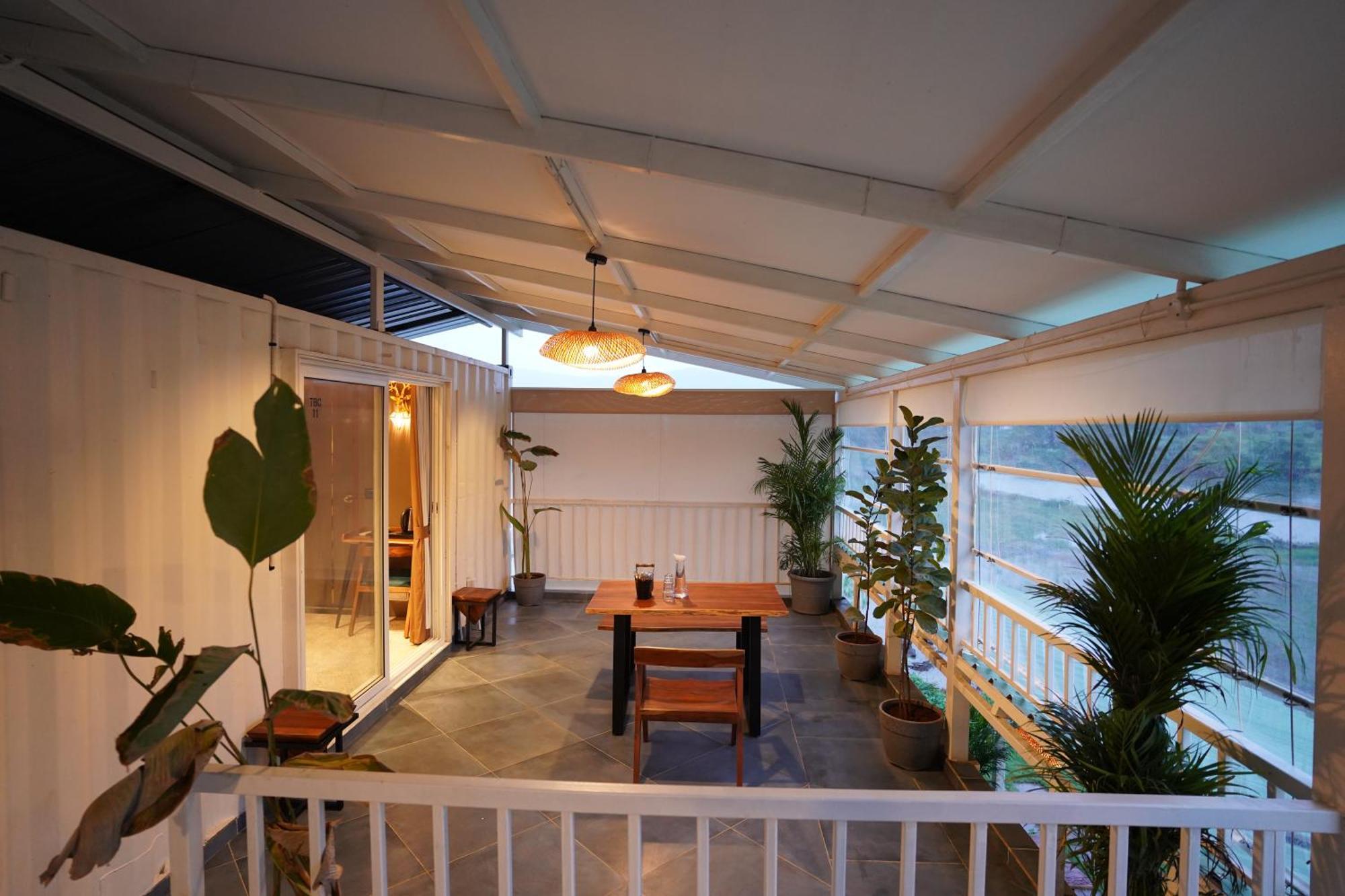 Hotel The Boat Club,Karjat Exterior foto