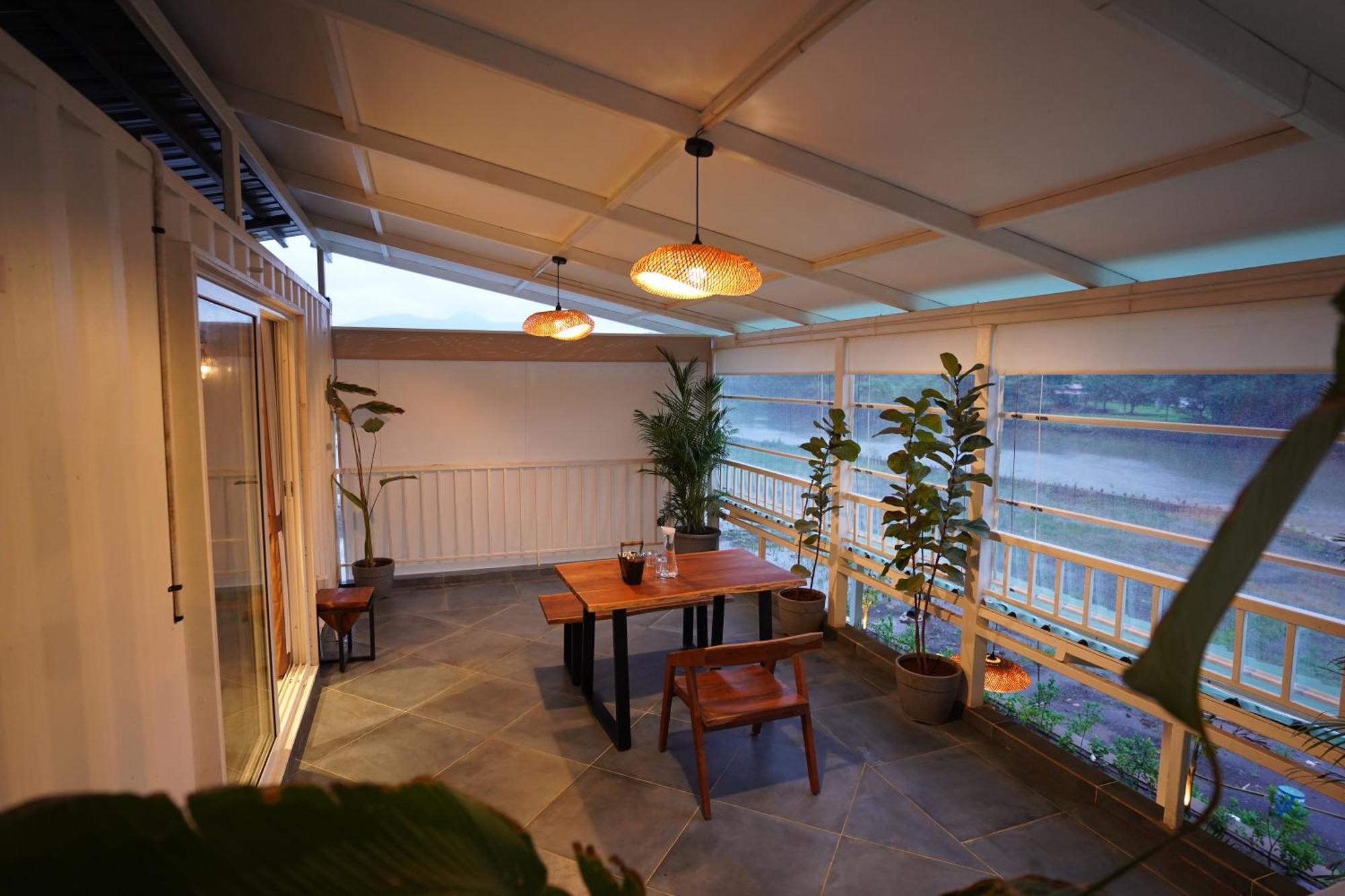 Hotel The Boat Club,Karjat Exterior foto