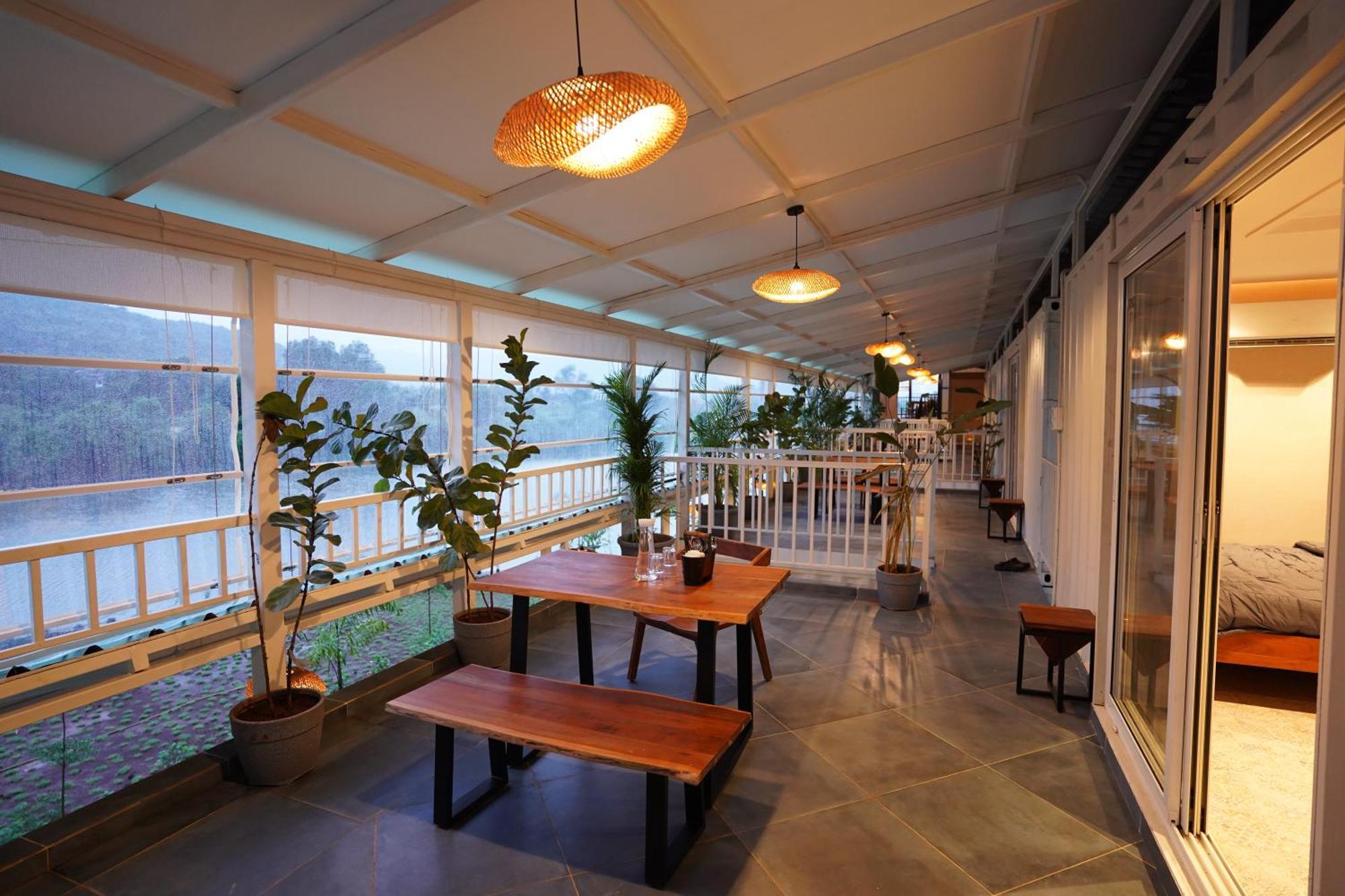 Hotel The Boat Club,Karjat Exterior foto